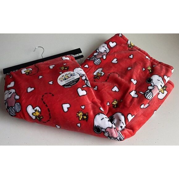Peanuts Snoopy Heart Valentine's Day Throw Red Super Soft 60 X 70” Woodstock NEW - Picture 1 of 13